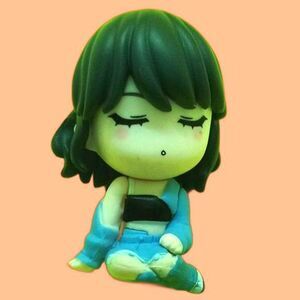 Le sserafim antifragile figurine